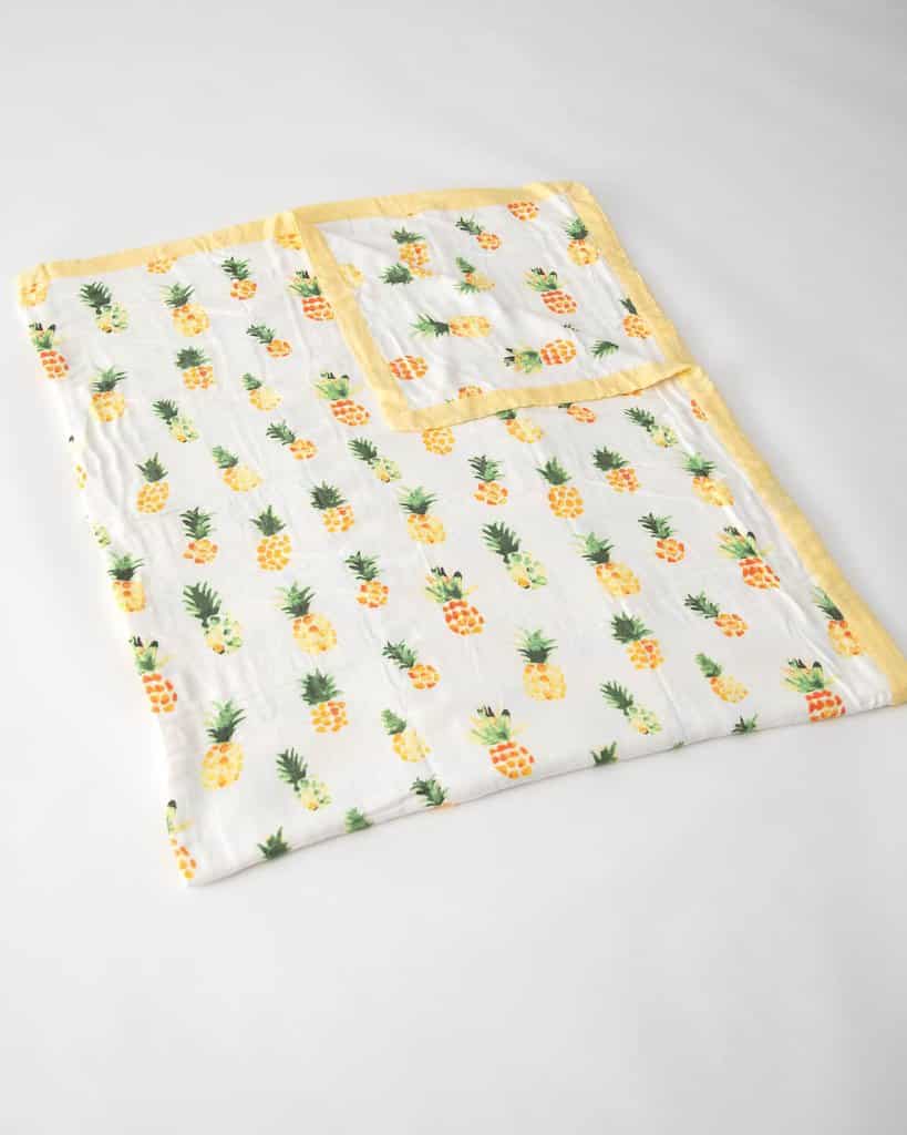 Big Kid Deluxe Muslin Quilt - Pineapple