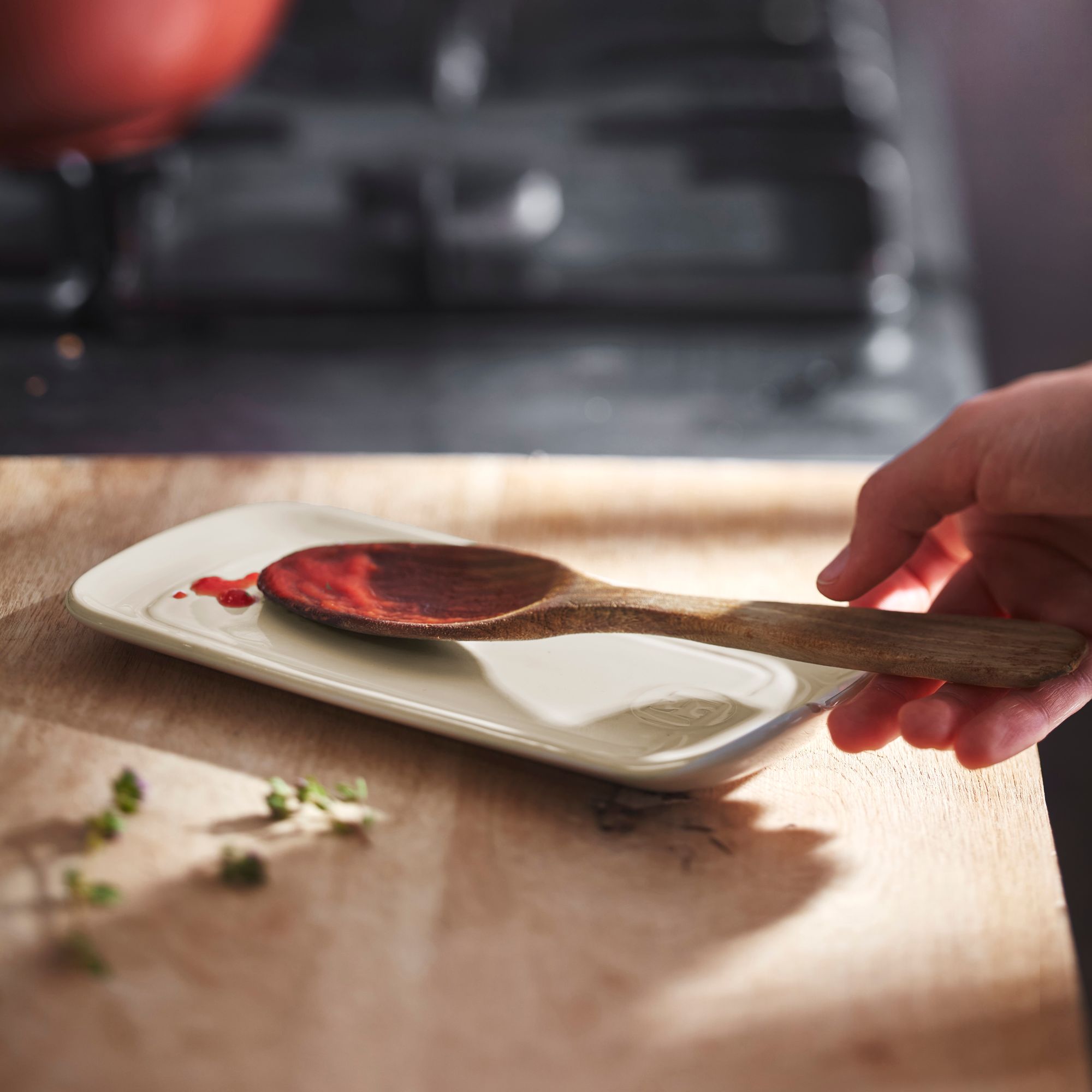 Essen, Präsentation des Essens, Küchenutensilien, Spatel, Löffel