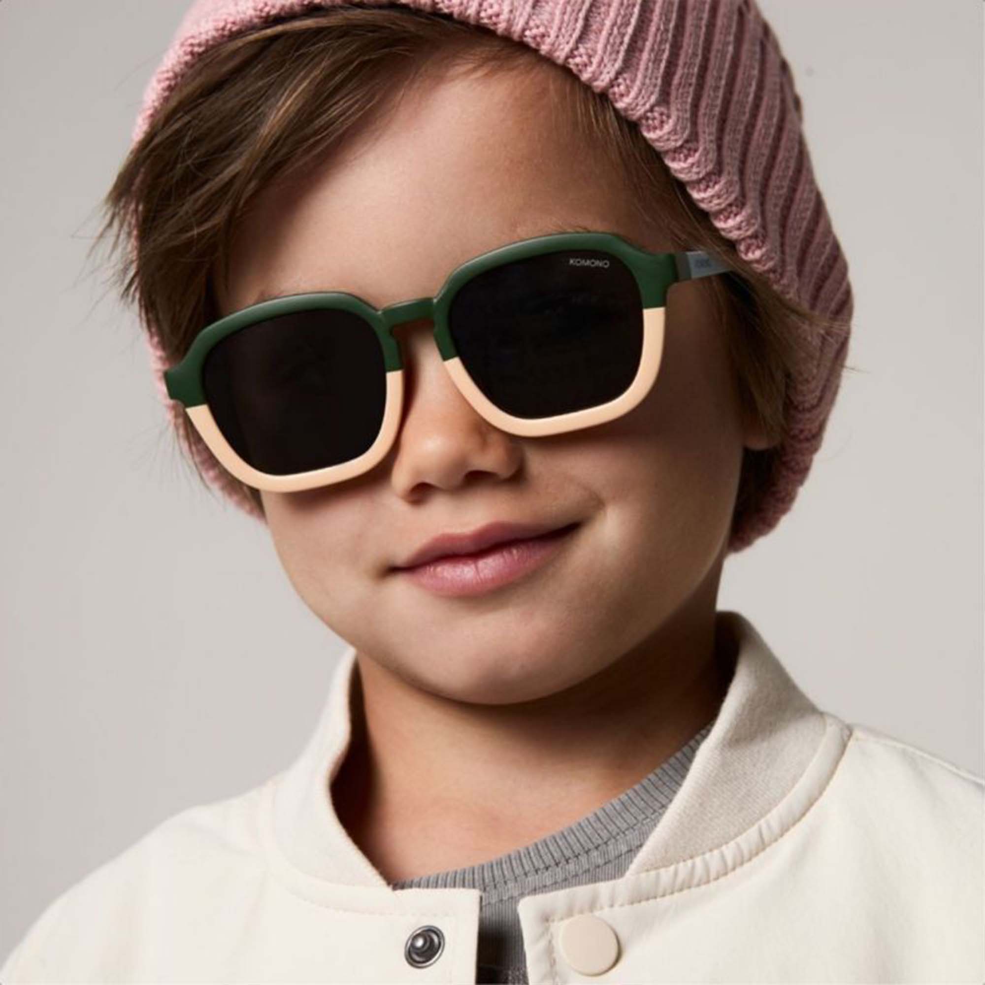 Kinder-Sonnenbrille, Sonnenbrille Kinder, grüne/beige Rahmen, quadratische Rahmen, schwarze Gläser