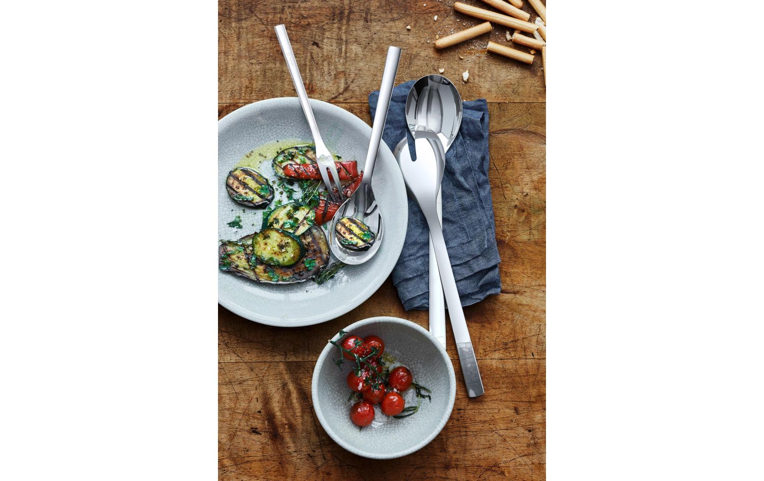 Essen, Präsentation des Essens, Küchenutensilien, Zangen