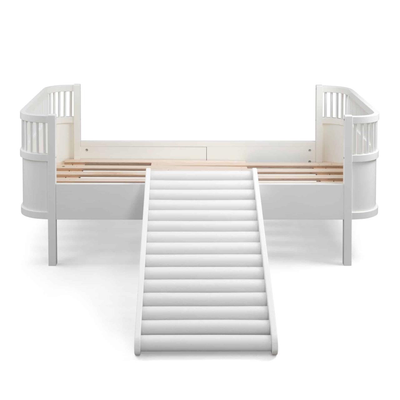 Wohnen, Treppe, Mobiliar, Krippe, Bett für Säuglinge