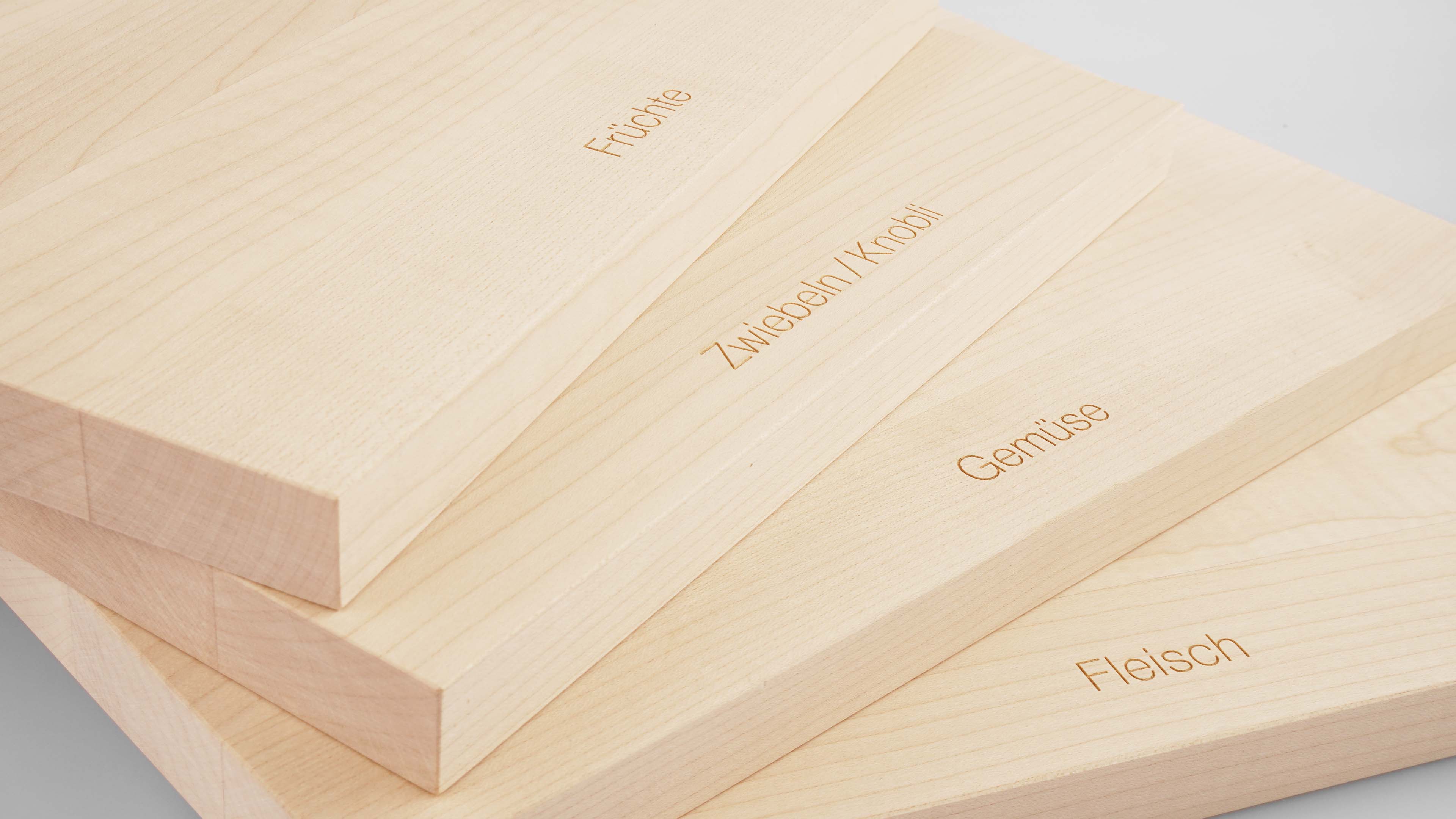 Holzboxen, Früchte, Zwiebeln, Gemüse, Fleisch